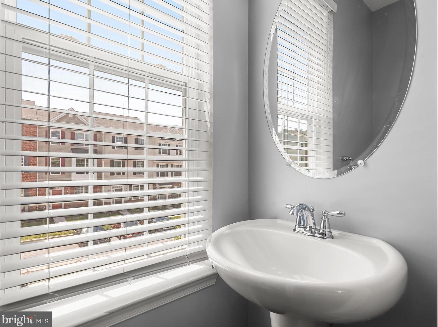 33 Ironwood Ct, Baltimore MD 21237-3962 exterior