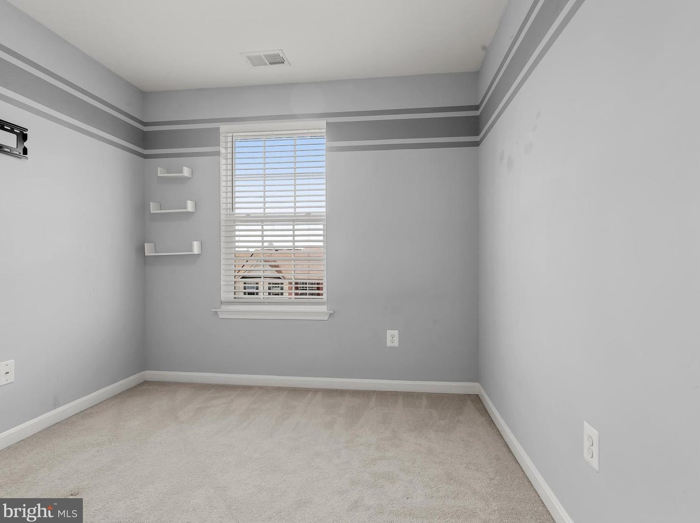 33 Ironwood Ct, Baltimore MD 21237-3962 exterior