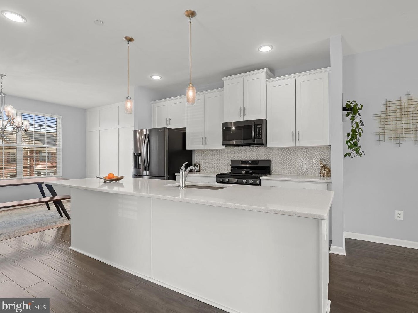 33 Ironwood Ct, Baltimore MD 21237-3962 exterior