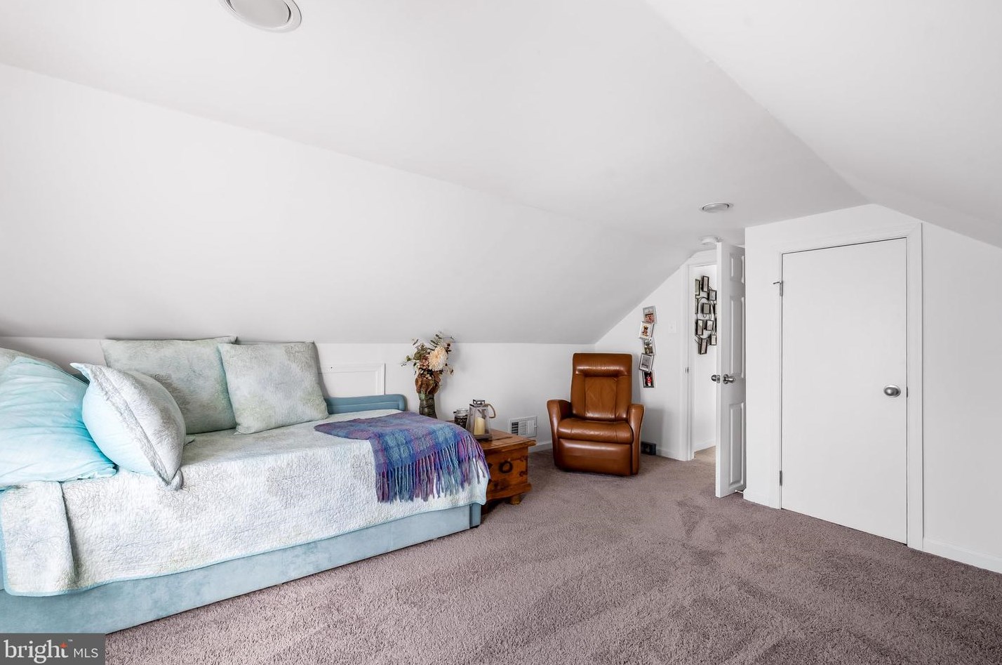 3231 Summit Ave, Baltimore MD  21234-1835 exterior