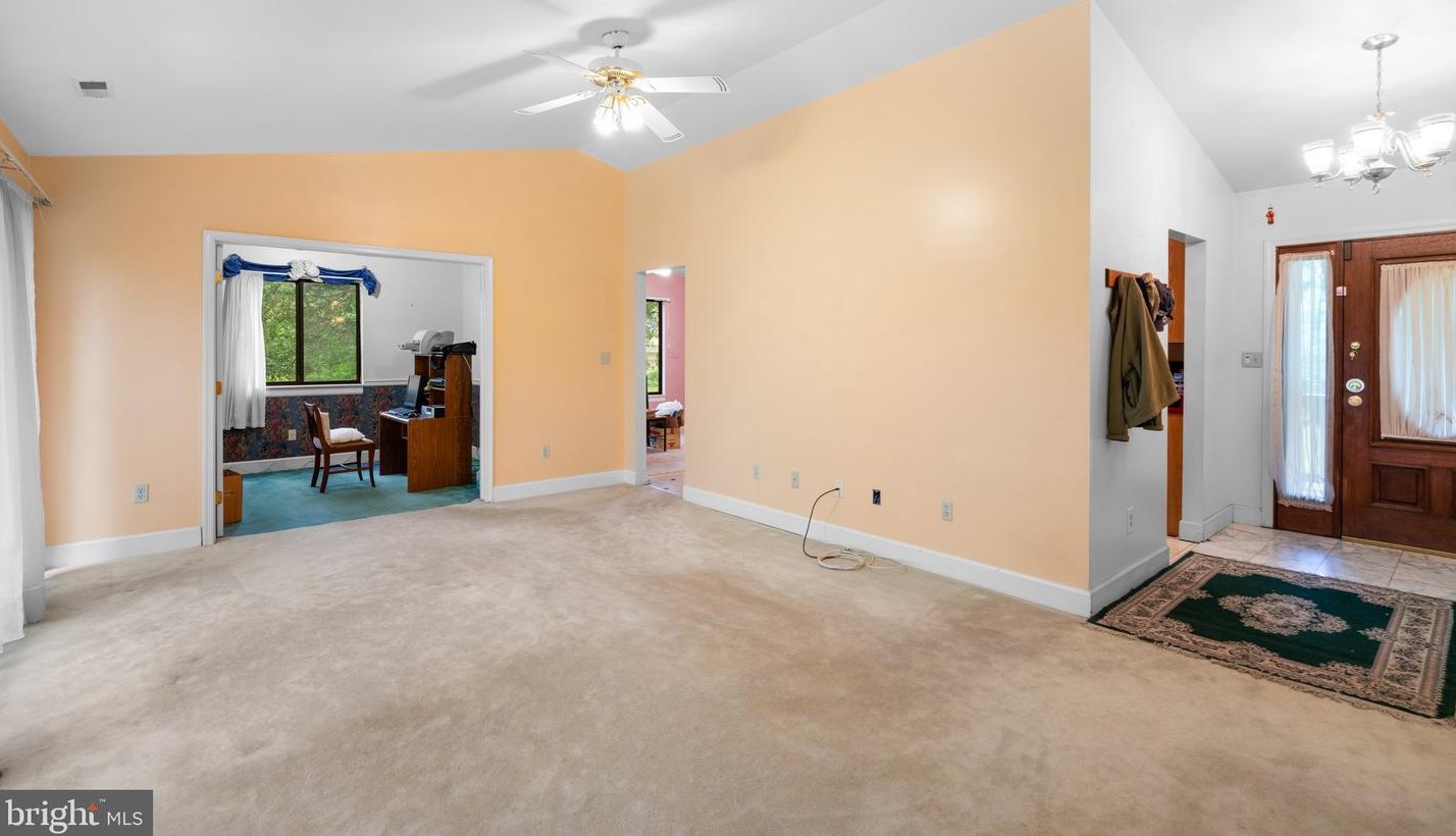 125 Newburg Ave, Baltimore MD 21228-5108 exterior