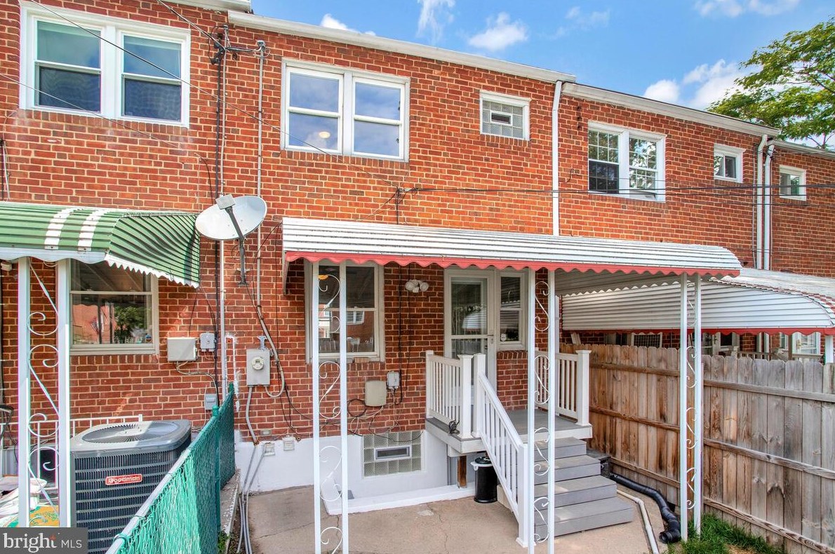 1081 Elm Rd, Baltimore MD  21240-1005 exterior