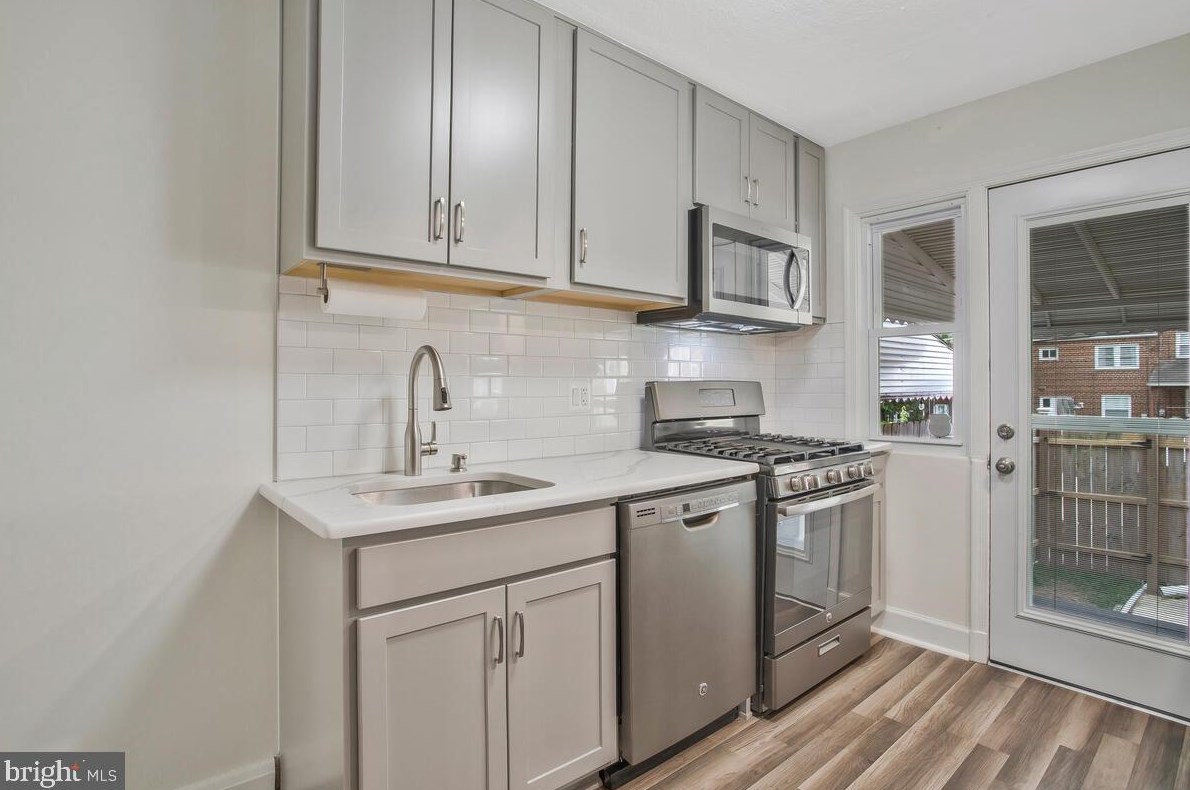 1081 Elm Rd, Baltimore MD  21240-1005 exterior