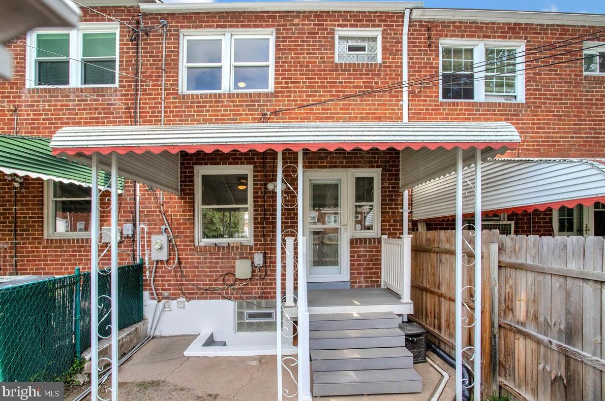 1081 Elm Rd, Baltimore MD  21240-1005 exterior