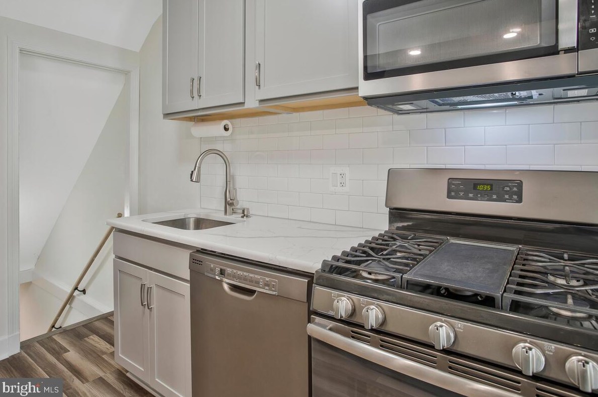1081 Elm Rd, Baltimore MD  21240-1005 exterior