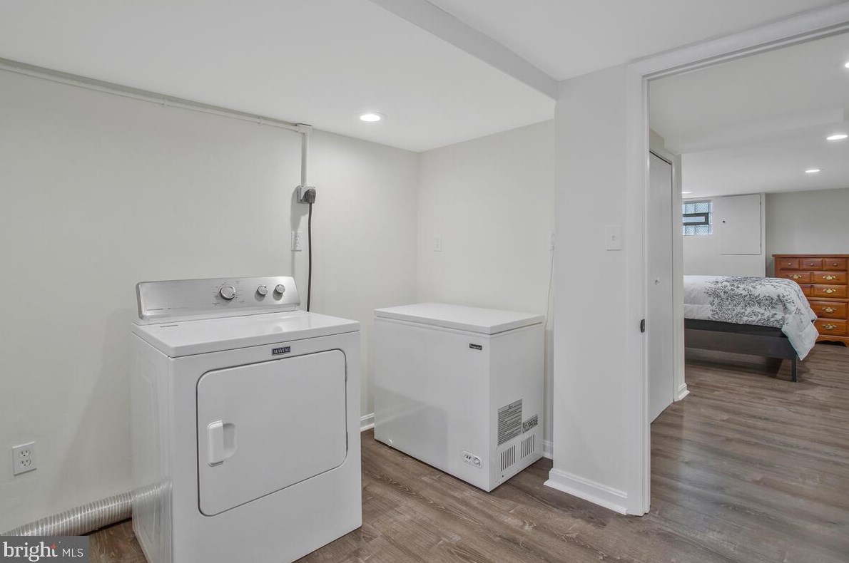 1081 Elm Rd, Baltimore MD  21240-1005 exterior