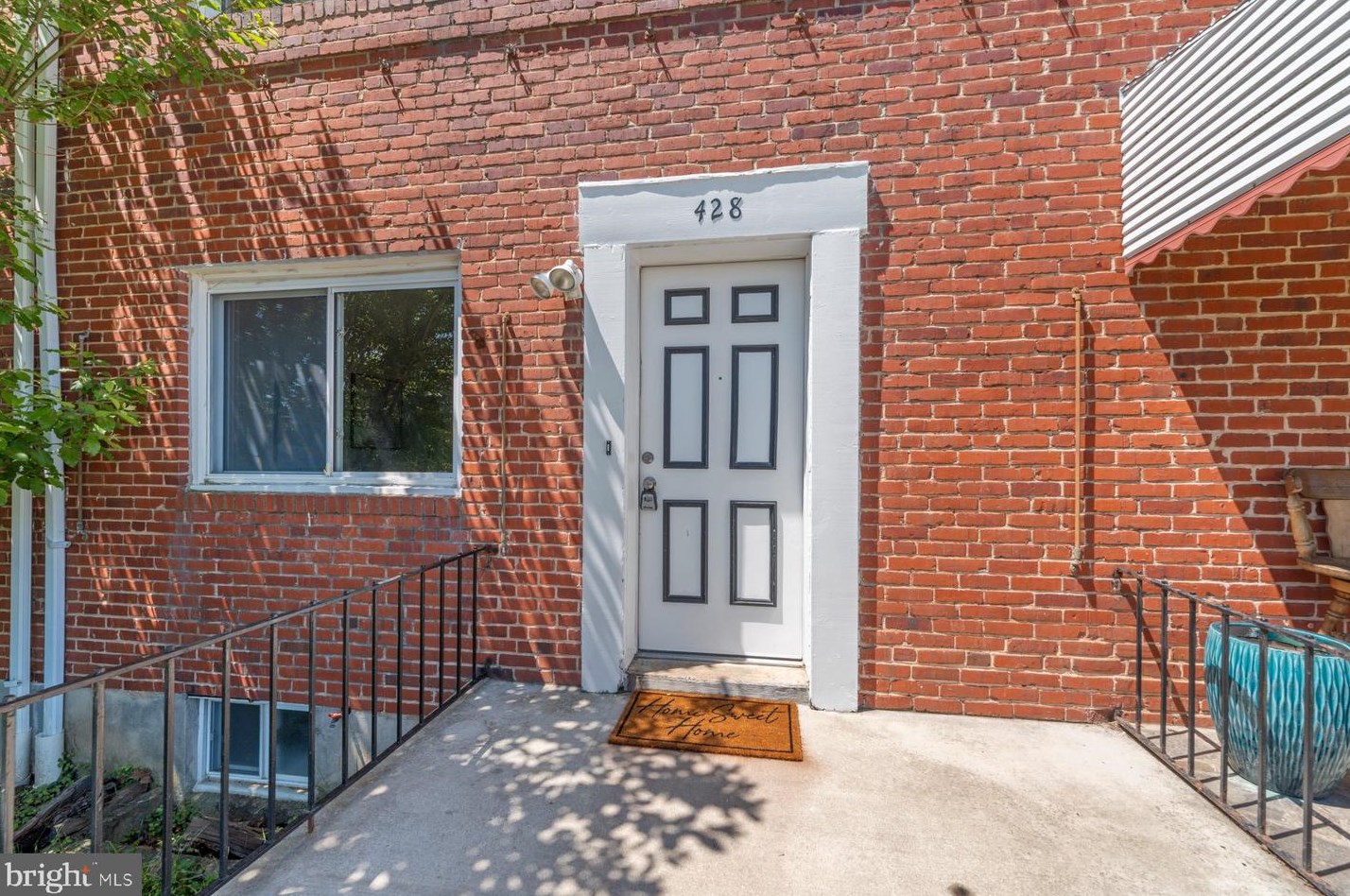 428 Westshire Dr, Baltimore MD exterior