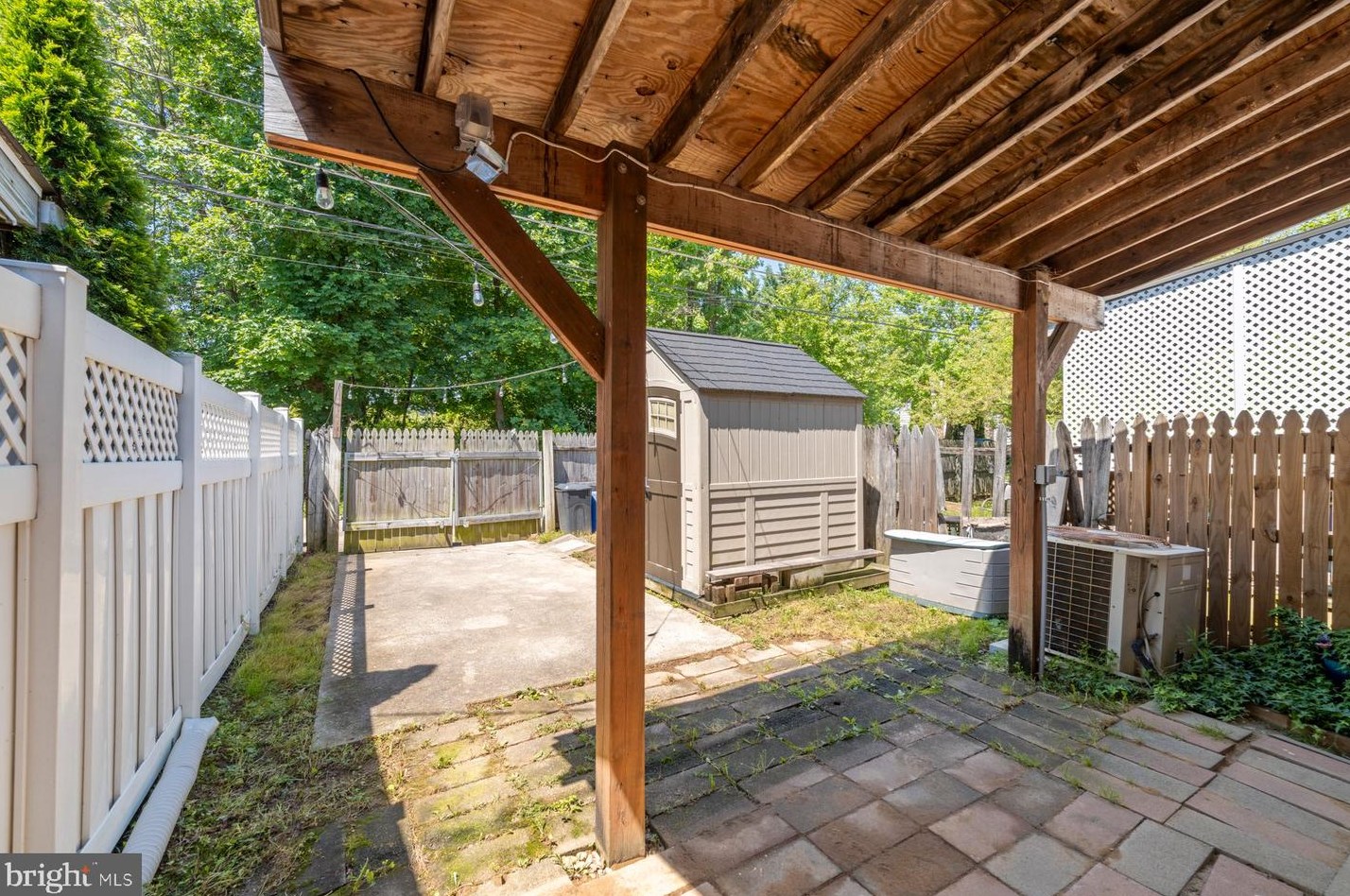 428 Westshire Dr, Baltimore MD exterior