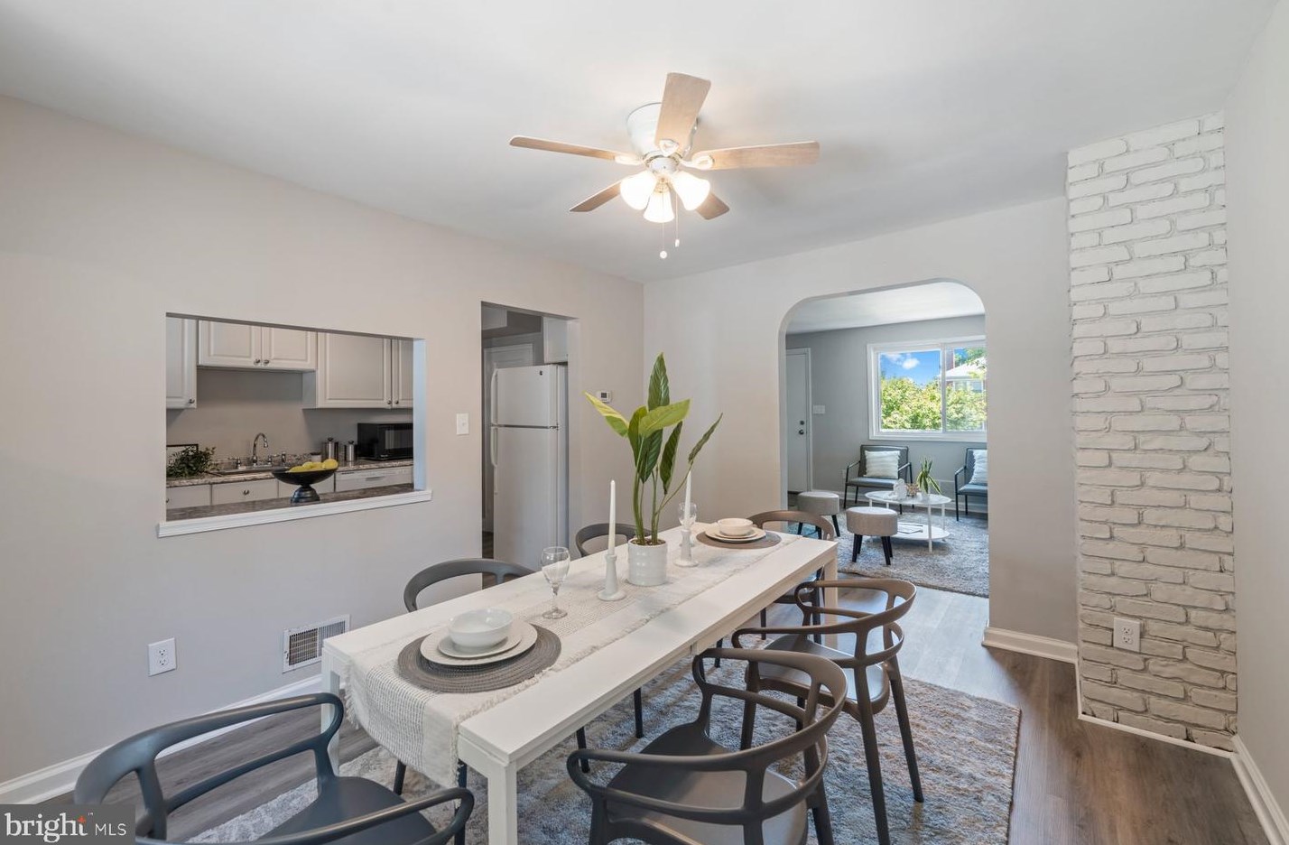 428 Westshire Dr, Baltimore MD exterior