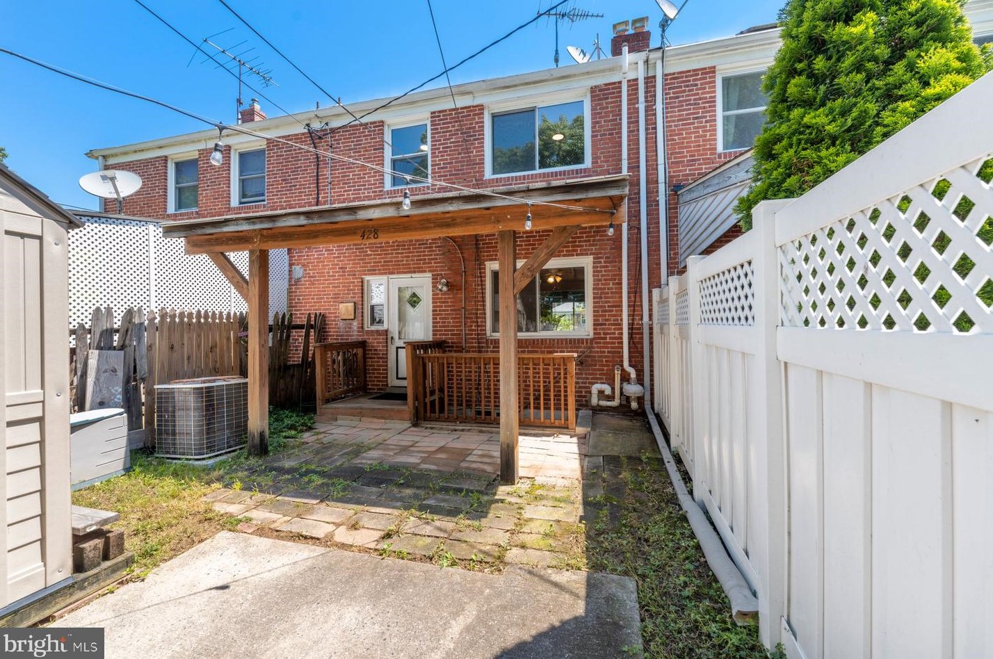 428 Westshire Dr, Baltimore MD exterior