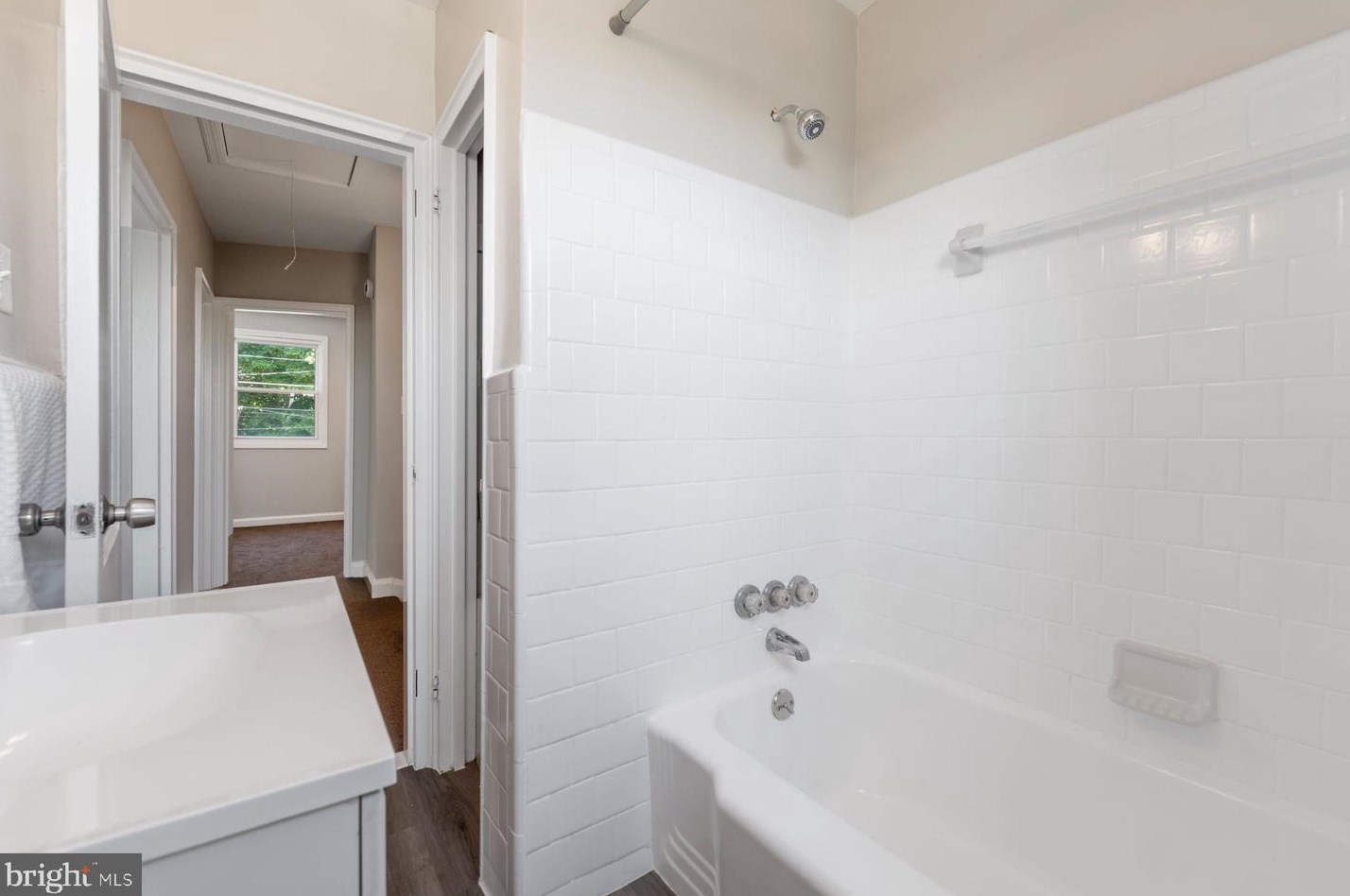 428 Westshire Dr, Baltimore MD exterior