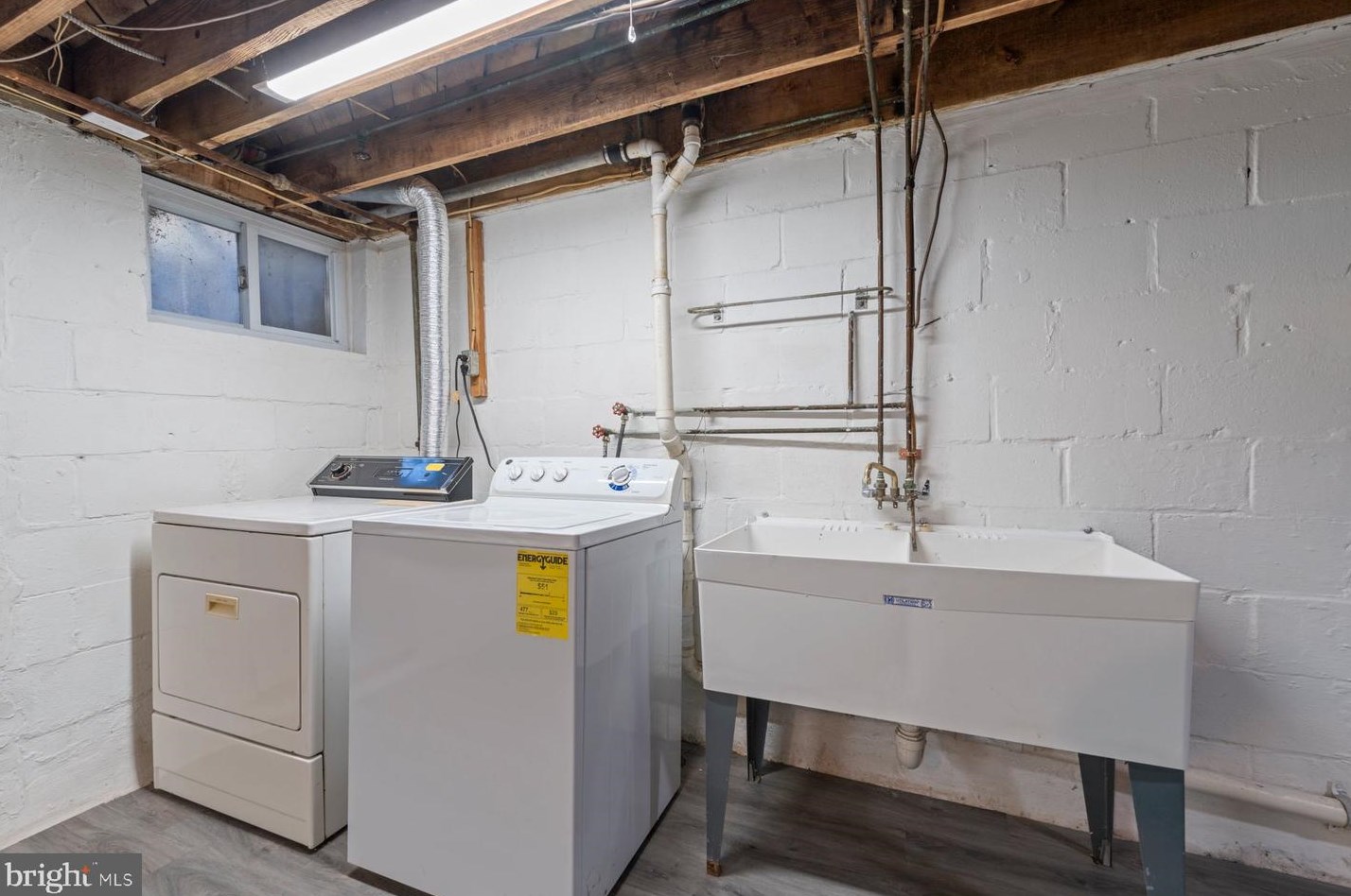 428 Westshire Dr, Baltimore MD exterior