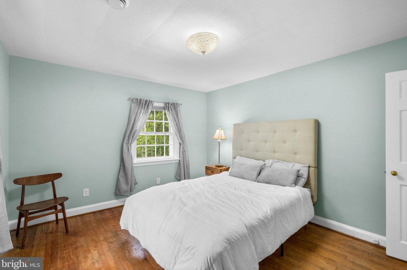 1602 Idlewilde Ave, Baltimore MD 21228-5605 exterior