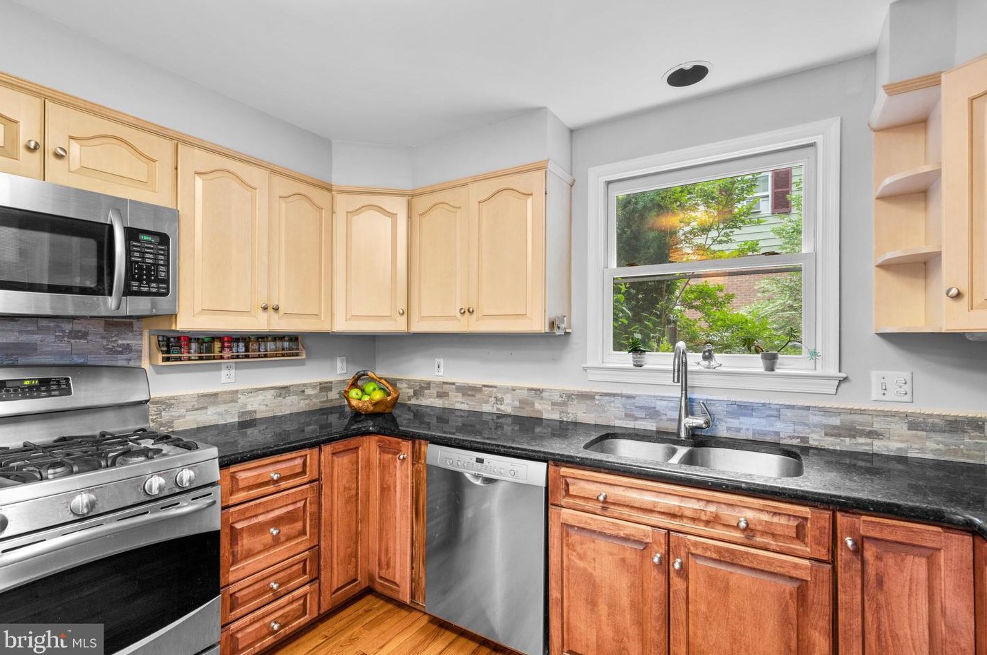 1602 Idlewilde Ave, Baltimore MD 21228-5605 exterior