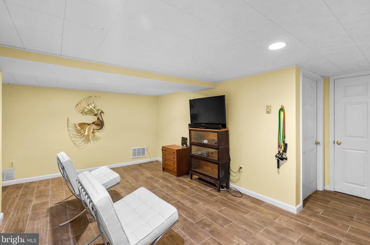 1602 Idlewilde Ave, Baltimore MD 21228-5605 exterior