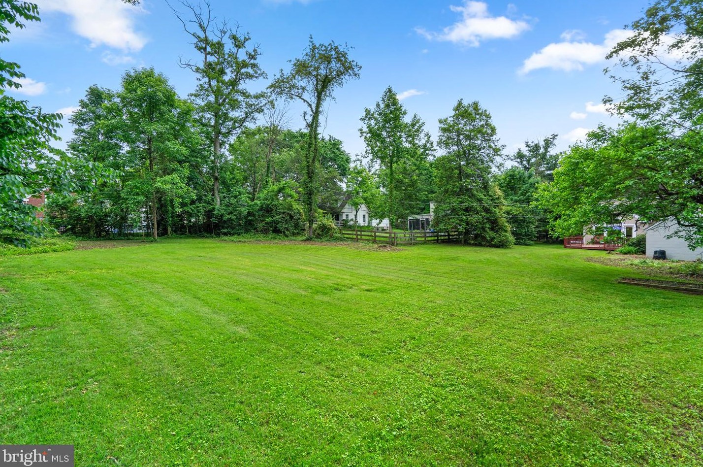 1602 Idlewilde Ave, Baltimore MD 21228-5605 exterior