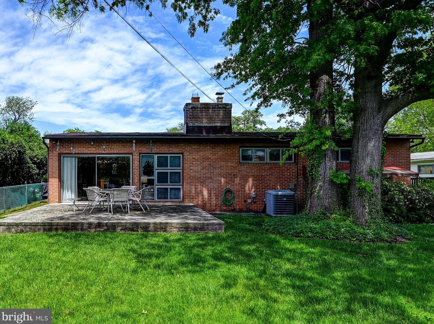 2417 Hunt Dr, Baltimore MD 21209-1547 exterior