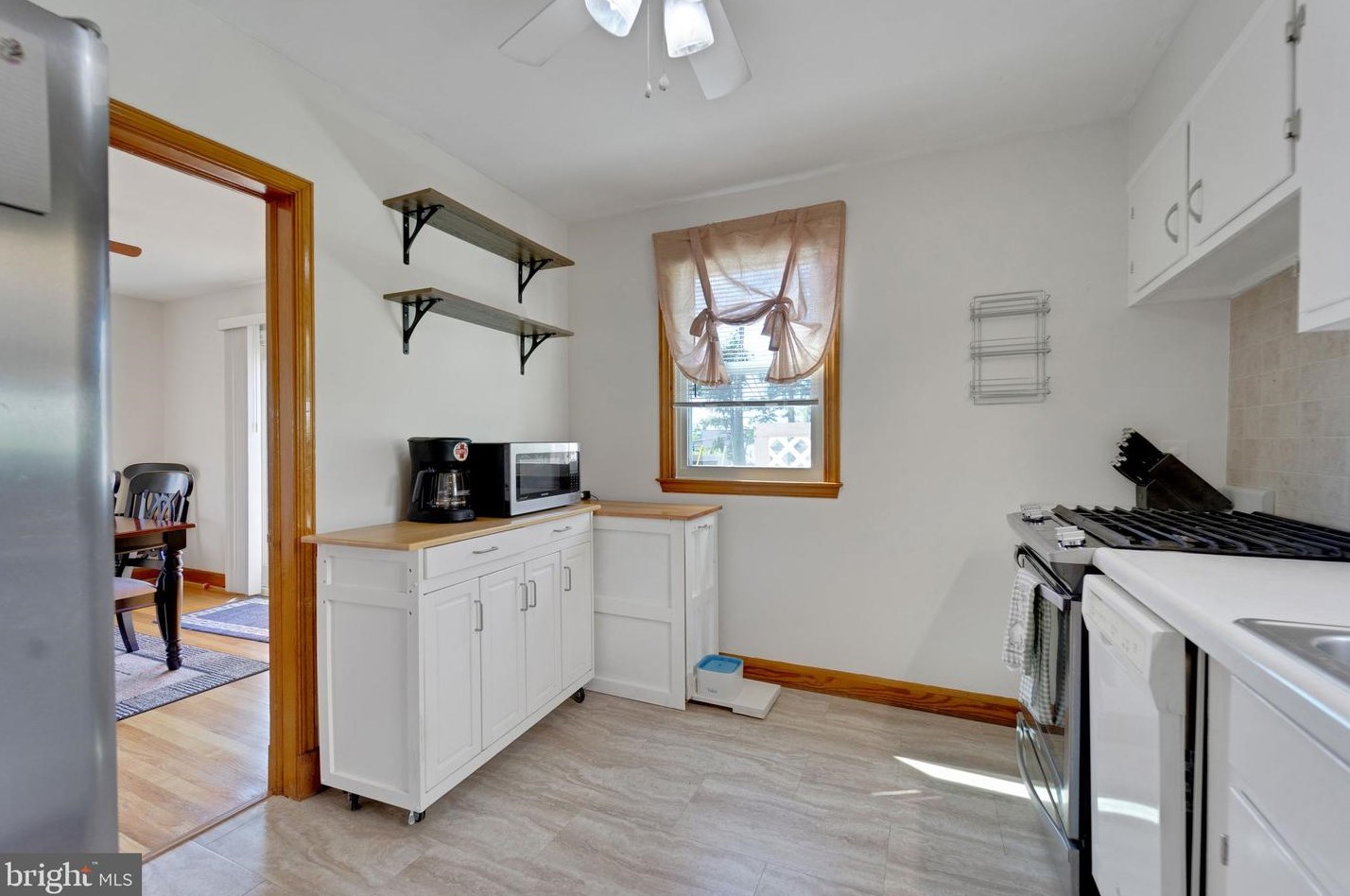 1251 Oakland Ter Rd, Baltimore MD  21227-2845 exterior