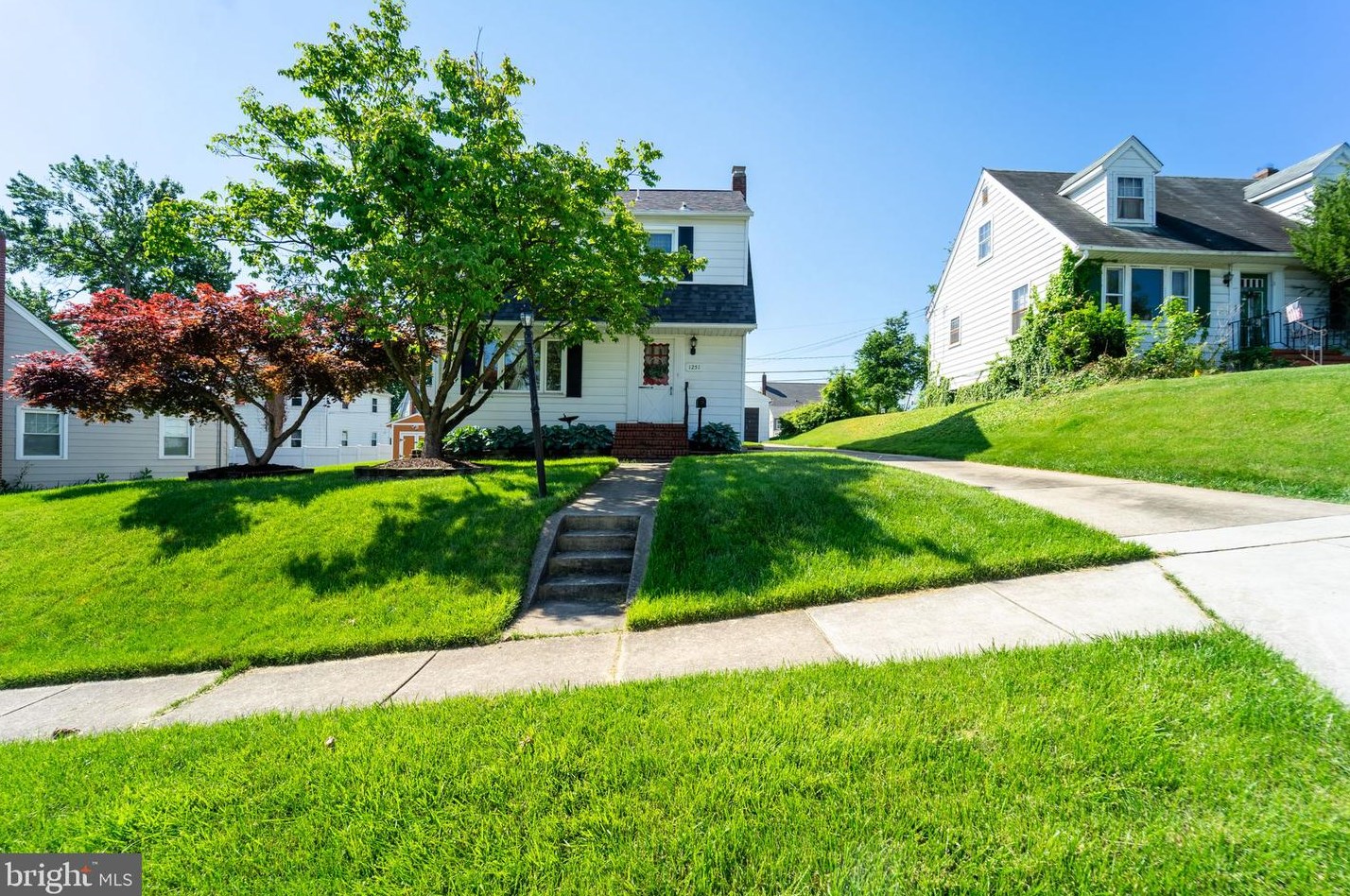 1251 Oakland Ter Rd, Baltimore MD  21227-2845 exterior