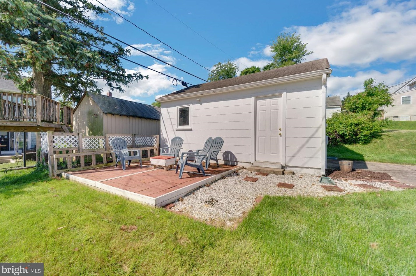 1251 Oakland Ter Rd, Baltimore MD  21227-2845 exterior