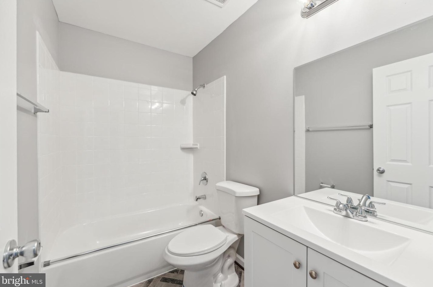 5902 Hilltop Ave, Baltimore MD  21221-3041 exterior