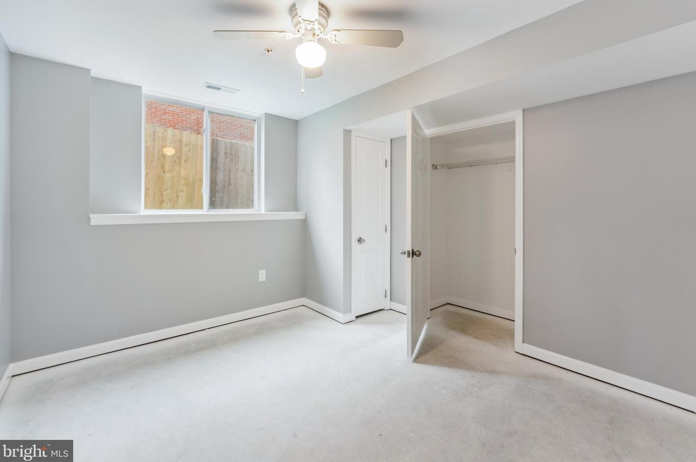 5902 Hilltop Ave, Baltimore MD  21221-3041 exterior