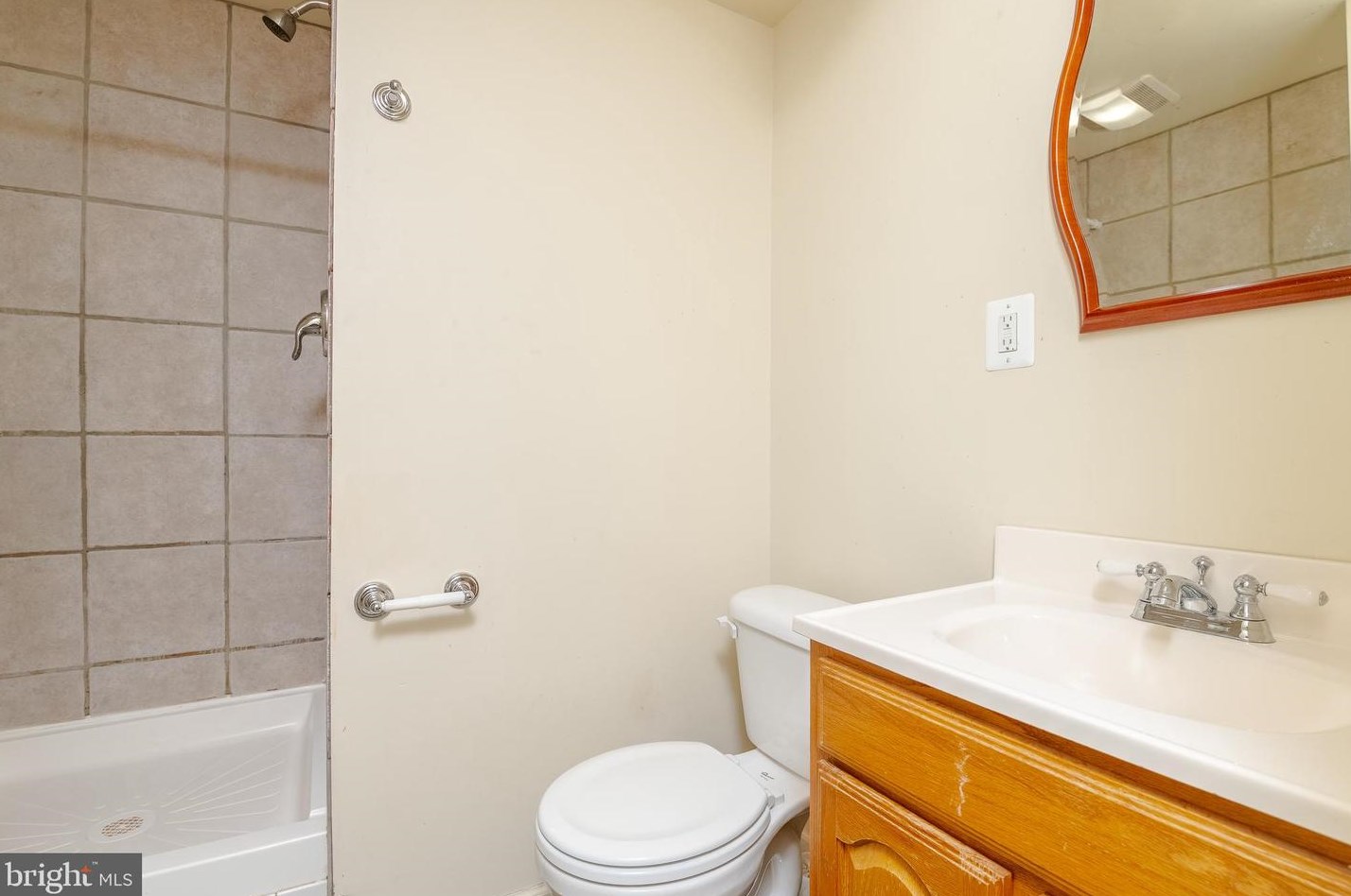 1304 Wilson Point Rd, Baltimore MD 21220-5514 exterior