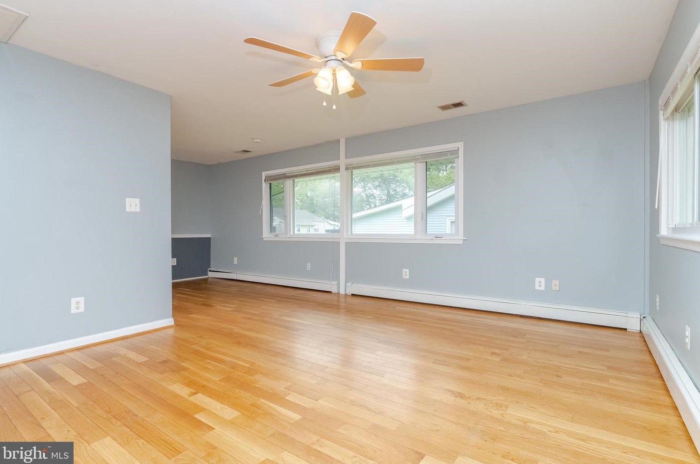 1304 Wilson Point Rd, Baltimore MD 21220-5514 exterior