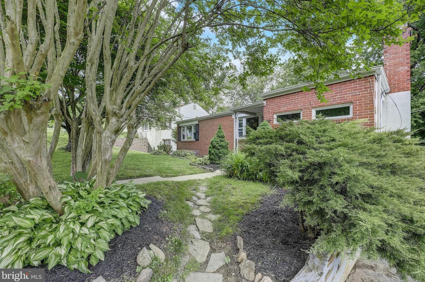 409 Terrace Way, Baltimore MD  21204-3725 exterior