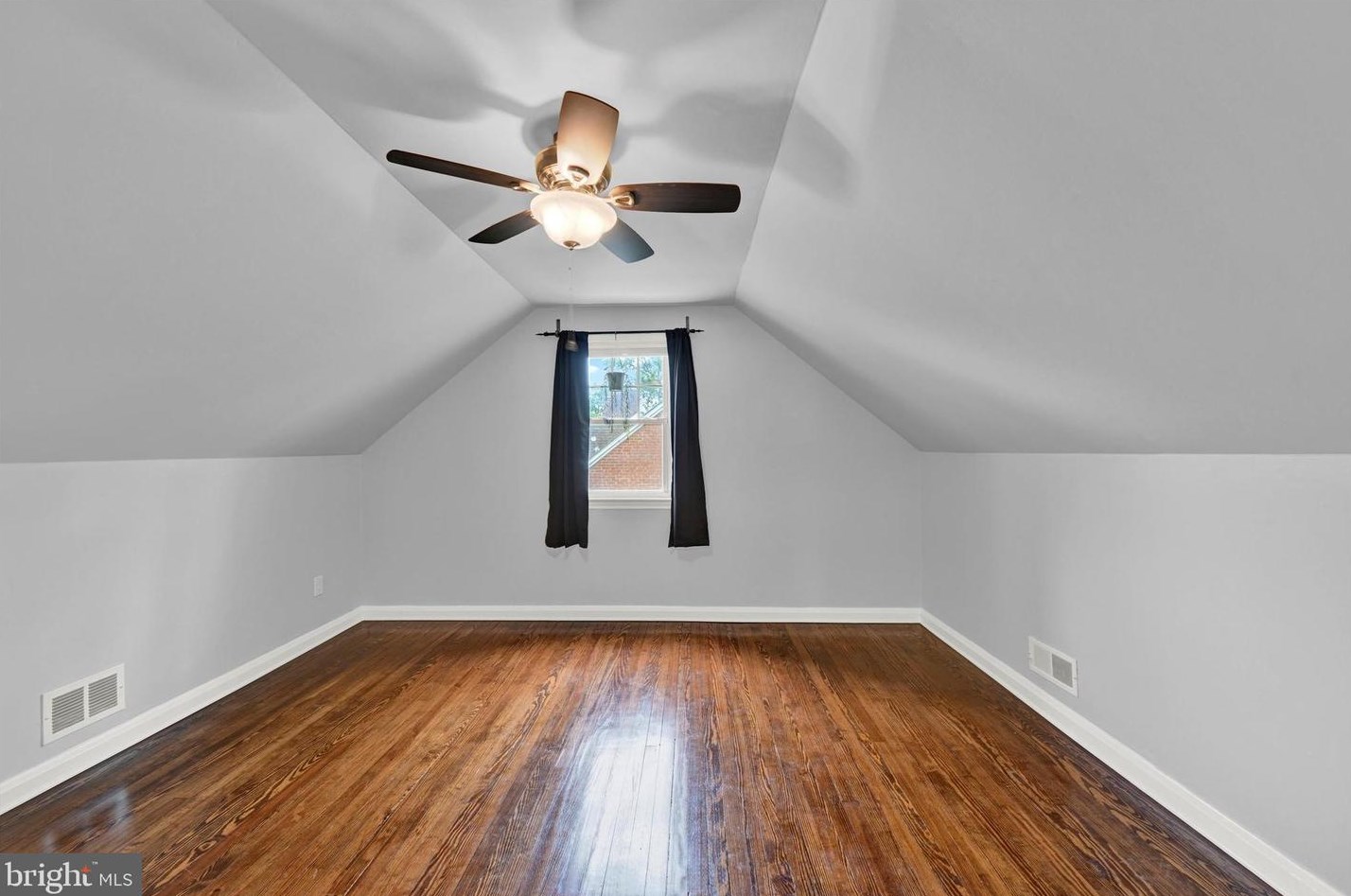 8710 Maravoss Ln, Baltimore MD  21234-4726 exterior