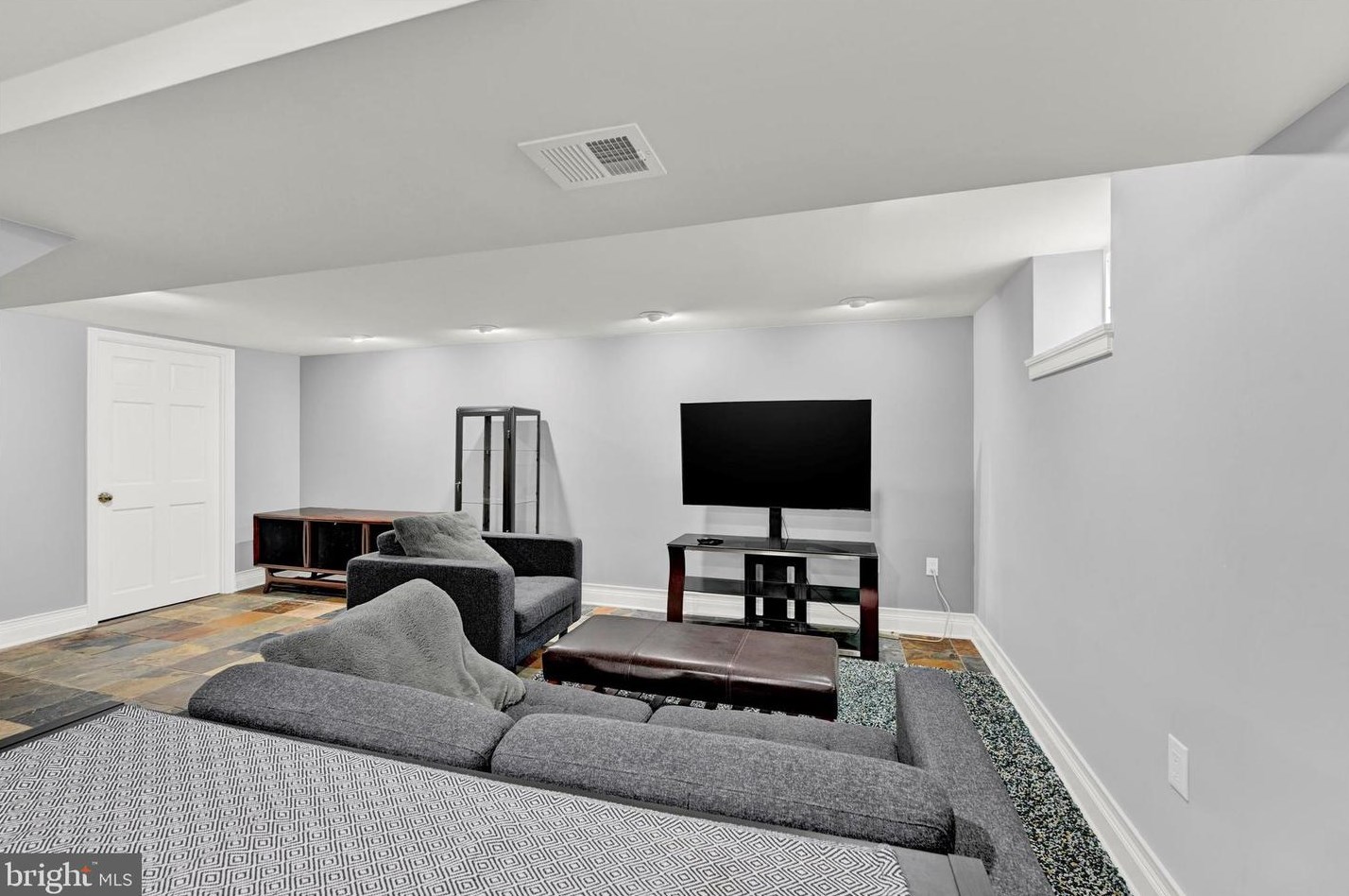 8710 Maravoss Ln, Baltimore MD  21234-4726 exterior