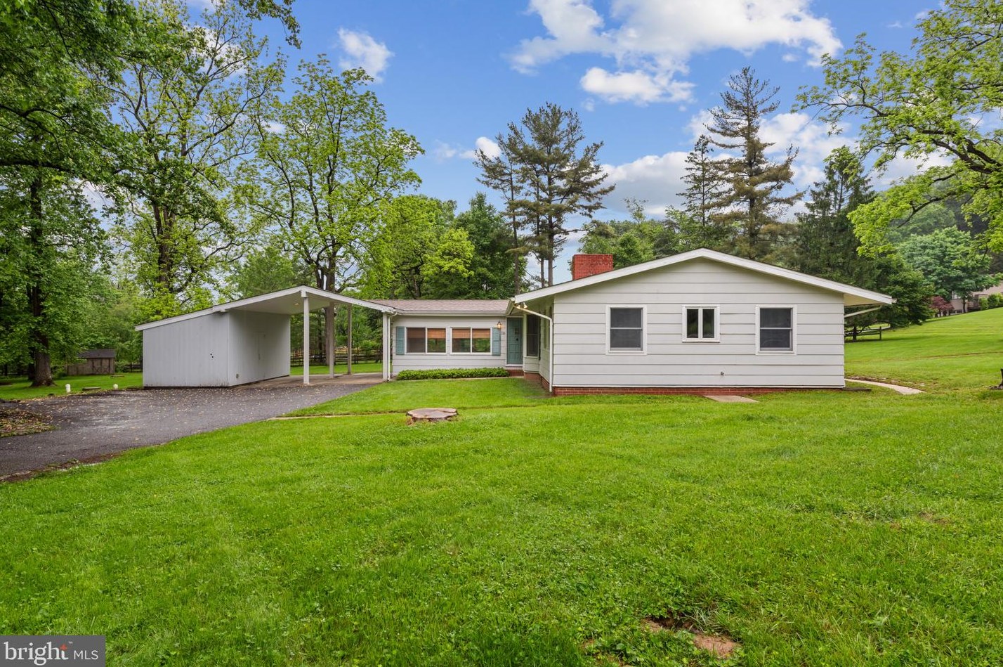 716 Seminary Ave, Baltimore MD  21286-1439 exterior