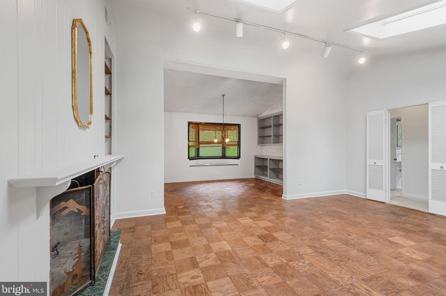 716 Seminary Ave, Baltimore MD  21286-1538 exterior