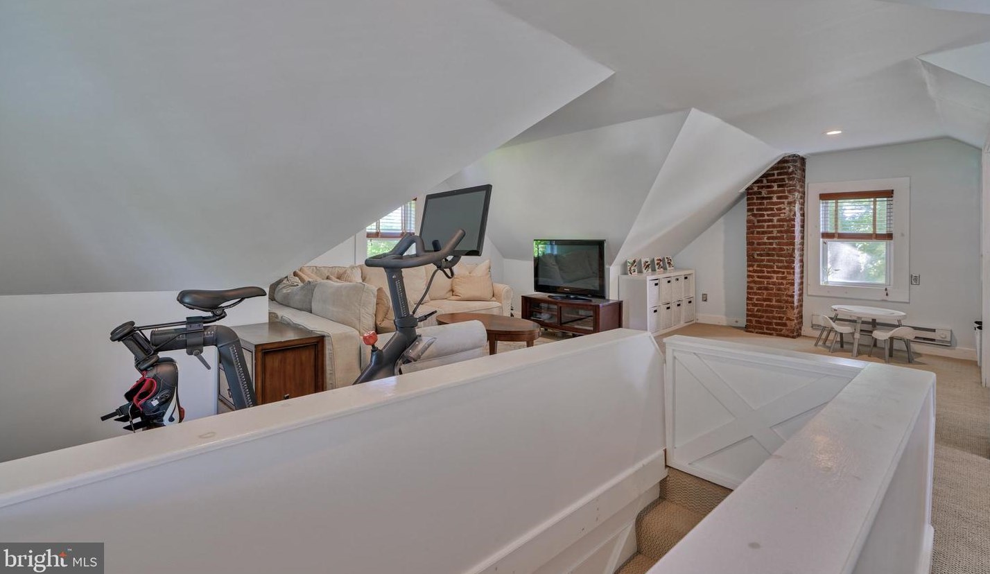 105 Burke Ave, Baltimore MD 21286-1118 exterior