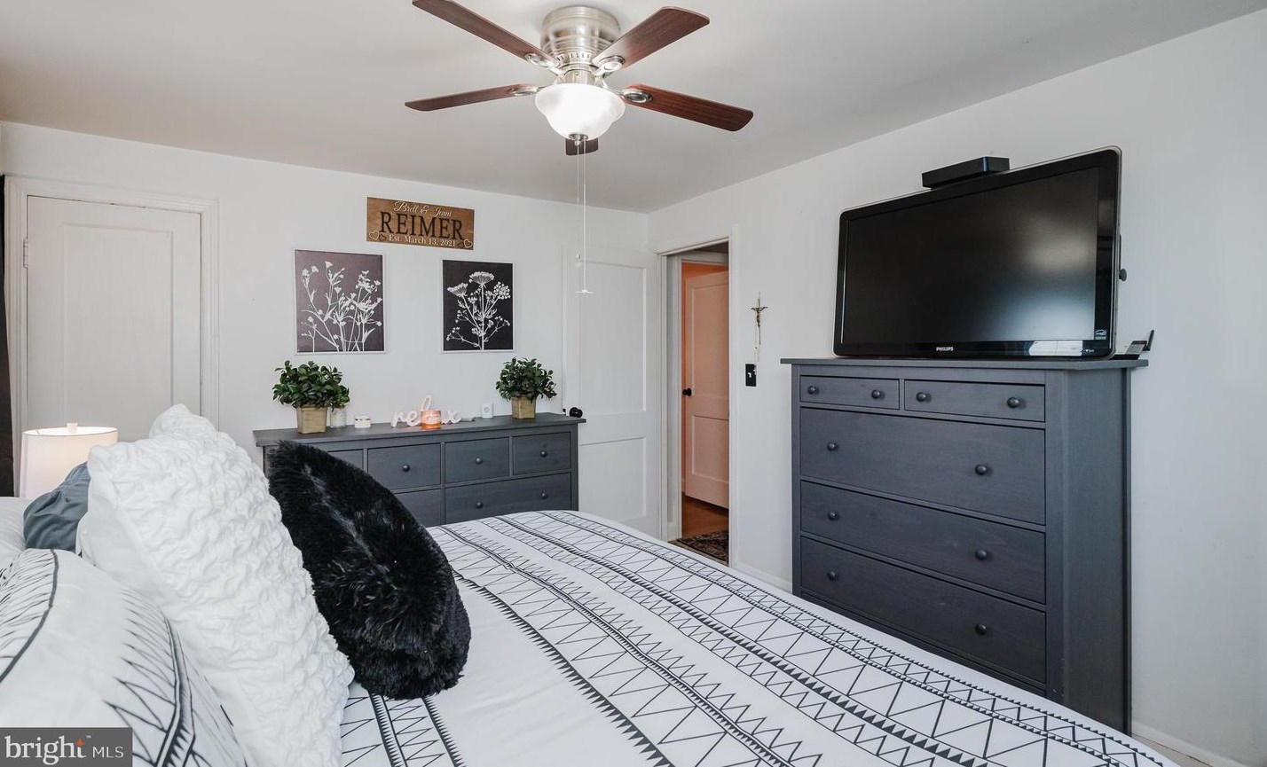 17 Fuller Ave, Baltimore MD 21206-1013 exterior