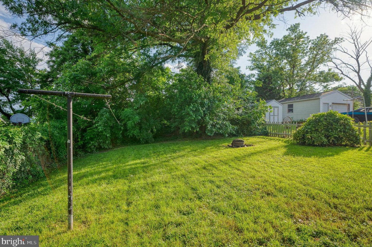 17 Fuller Ave, Baltimore MD 21206-1013 exterior