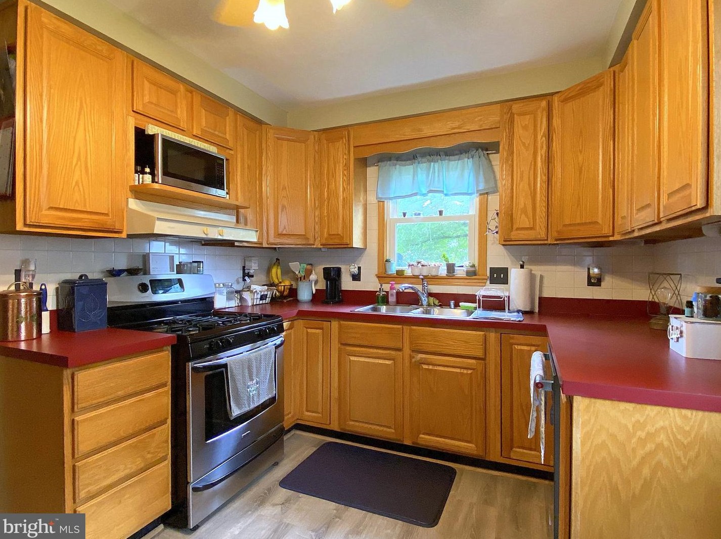 404 Taylor Ave, Baltimore MD 21228-2200 exterior