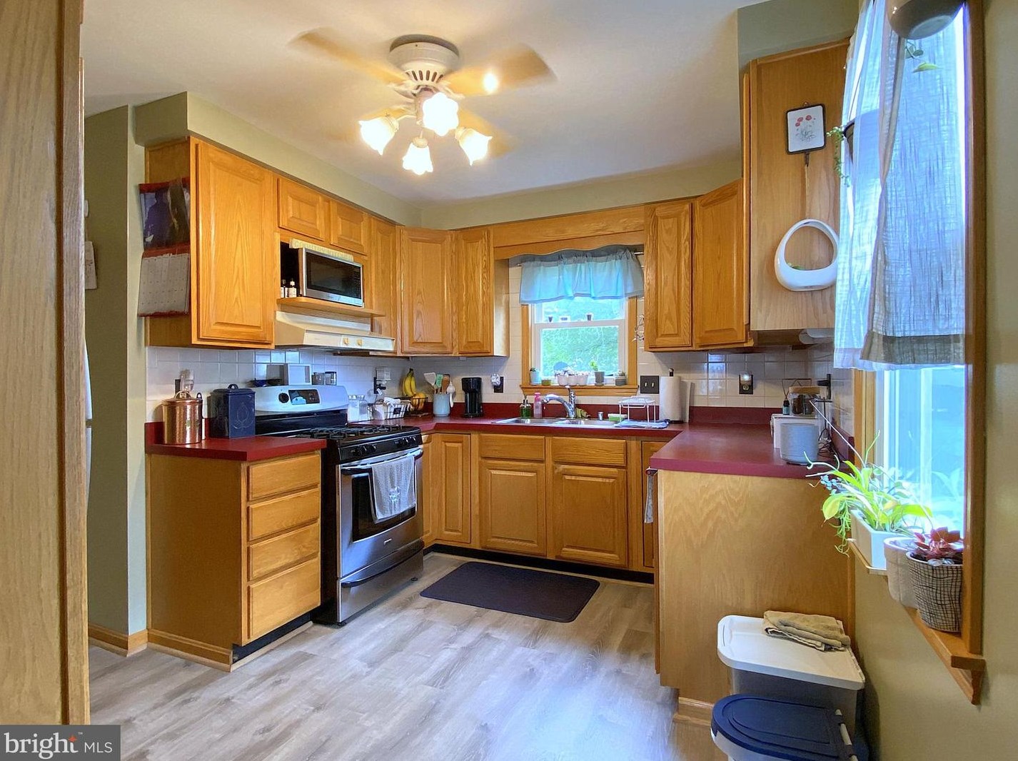 404 Taylor Ave, Baltimore MD 21228-2200 exterior