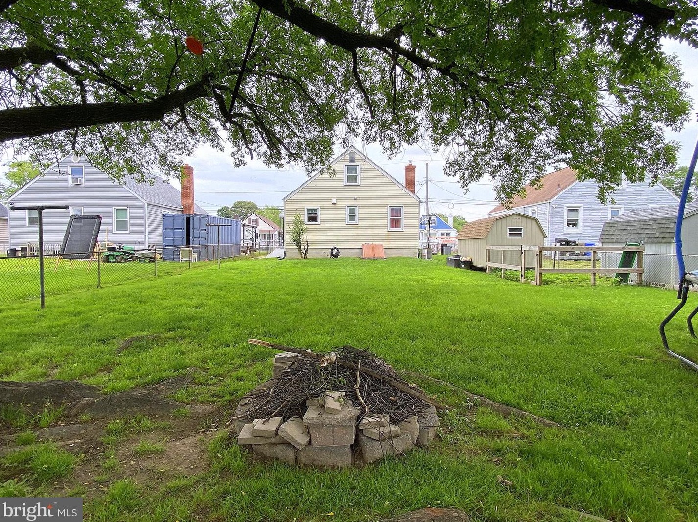 404 Taylor Ave, Baltimore MD 21228-2200 exterior