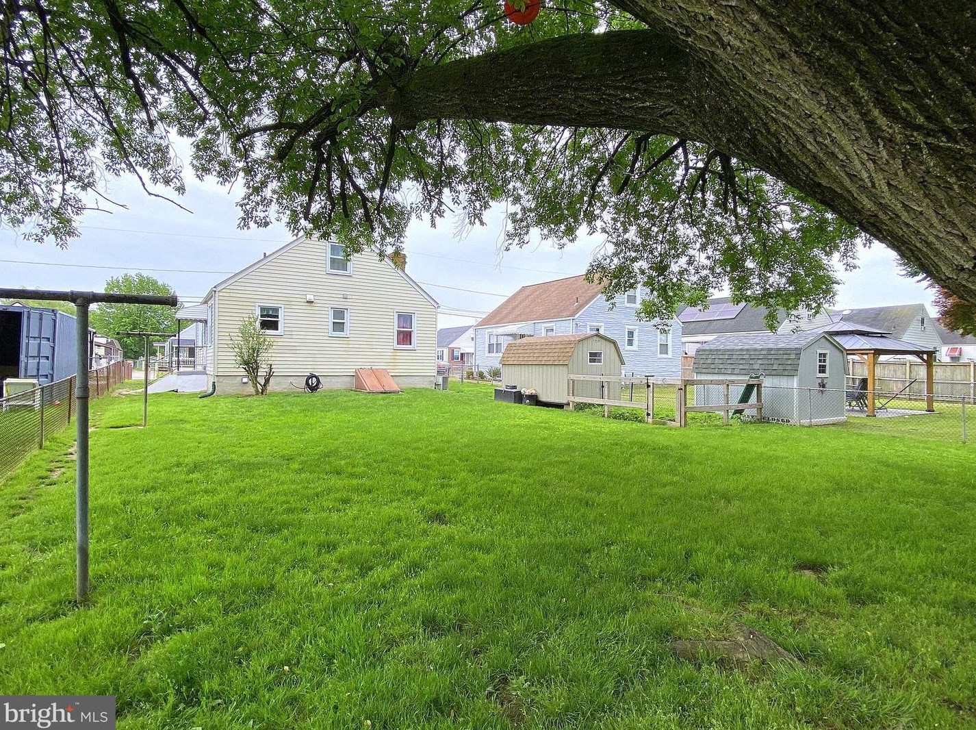 404 Taylor Ave, Baltimore MD 21228-2200 exterior