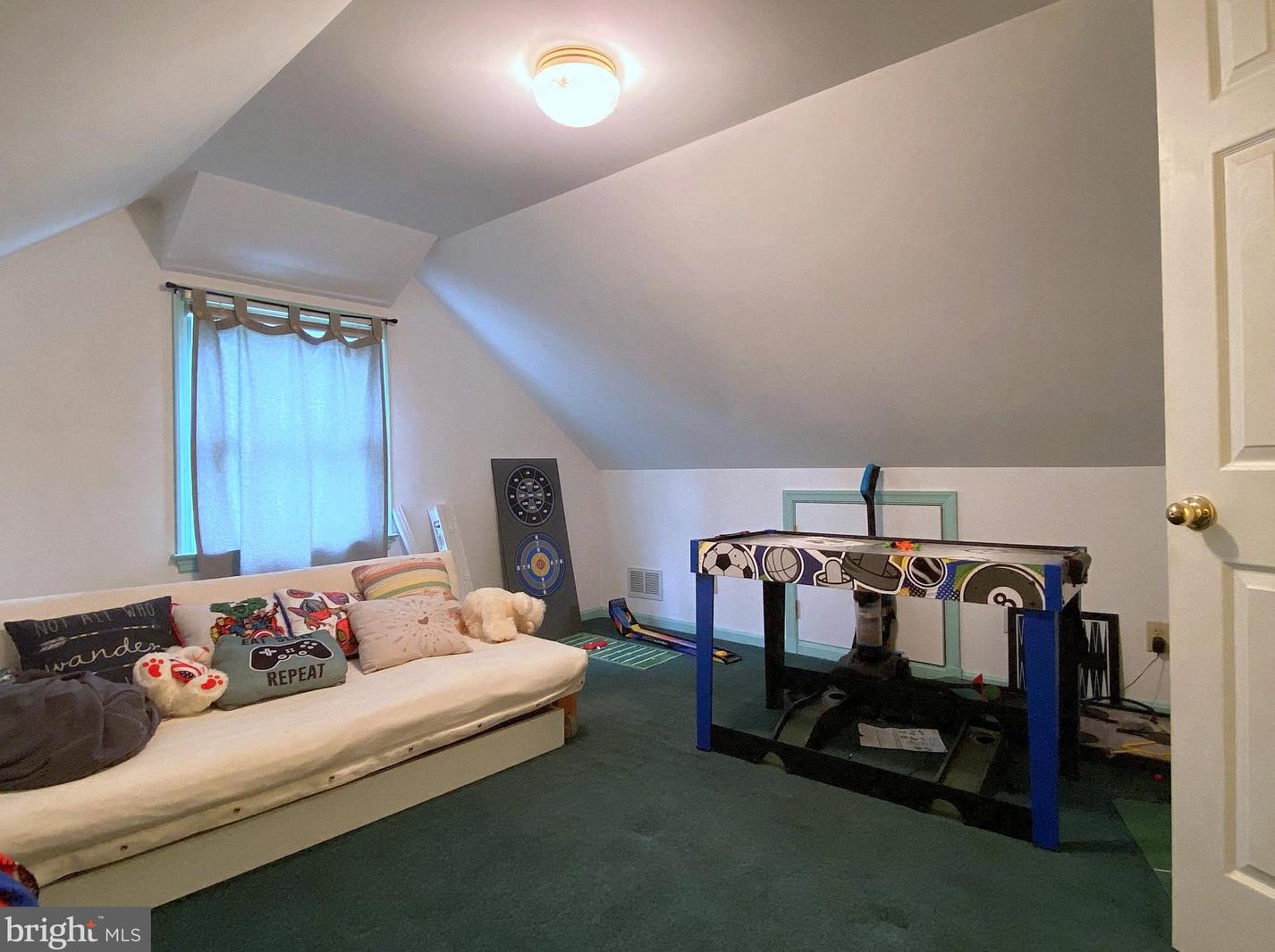 404 Taylor Ave, Baltimore MD 21228-2200 exterior