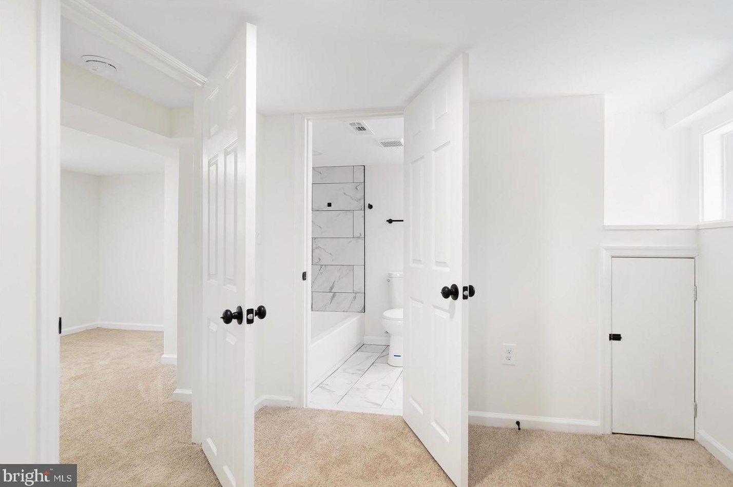 2816 New York Ave, Baltimore MD 21227-3727 exterior