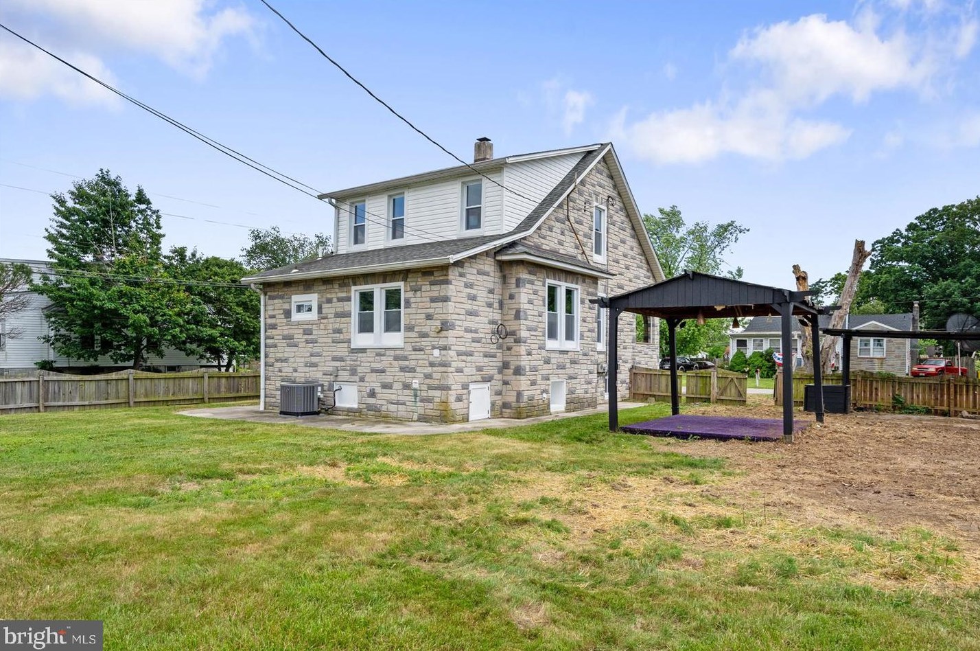 2816 New York Ave, Baltimore MD 21227-3727 exterior