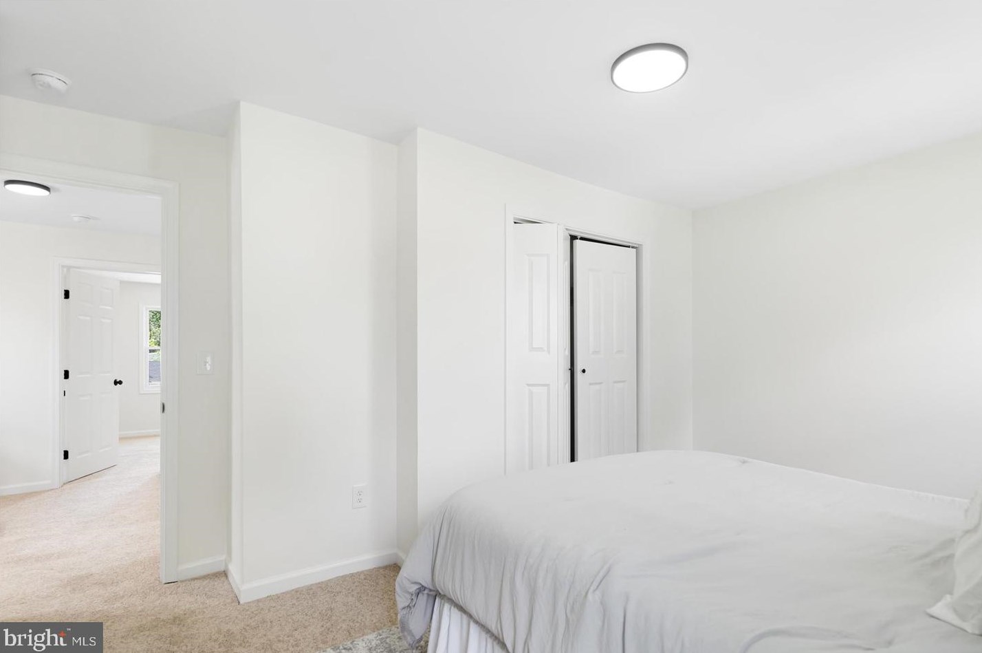 2816 New York Ave, Baltimore MD 21227-3727 exterior