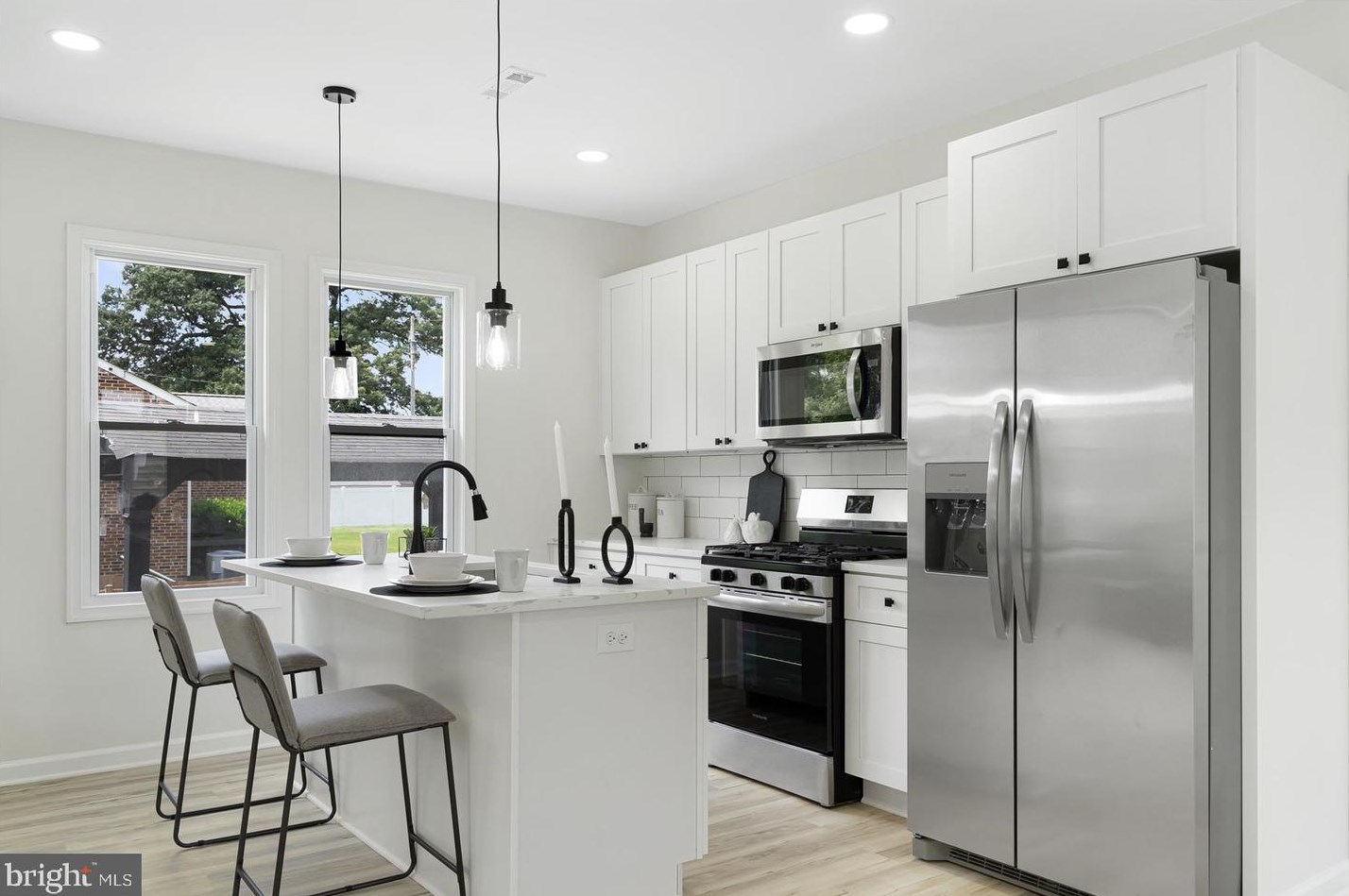 2816 New York Ave, Baltimore MD 21227-3727 exterior