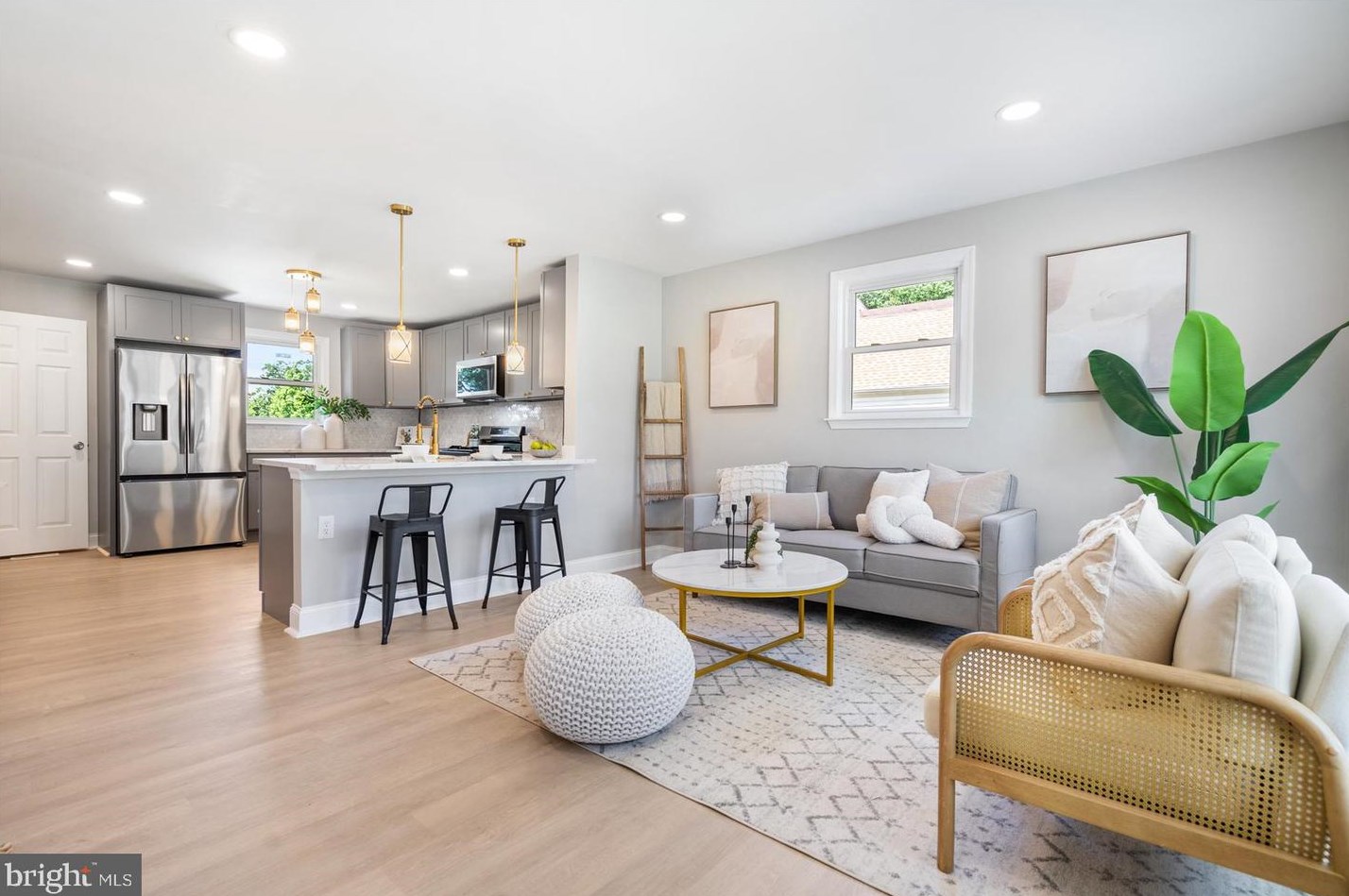 911 Rosedale Ave, Baltimore MD 21237-2728 exterior