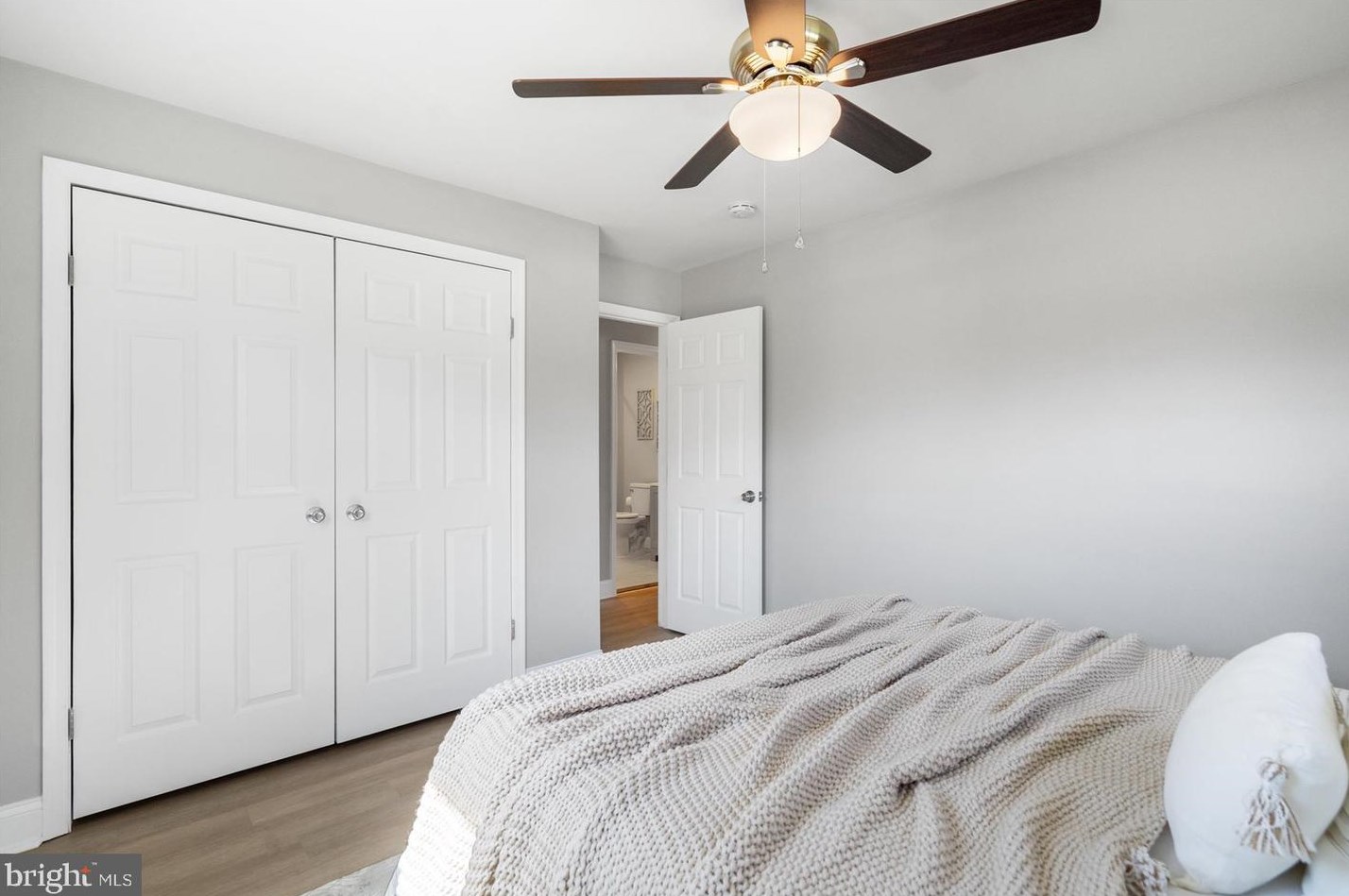 911 Rosedale Ave, Baltimore MD 21237-2728 exterior