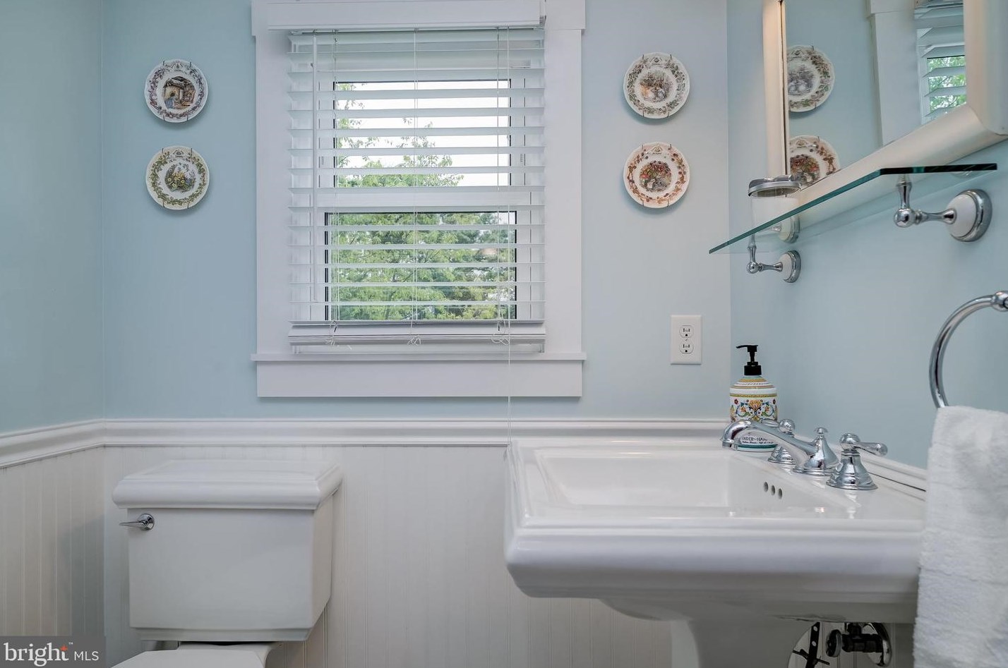 139 Newburg Ave, Baltimore MD 21228-5108 exterior