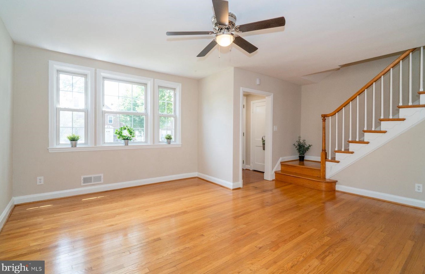 418 Stratford Rd, Baltimore MD  21228-1846 exterior