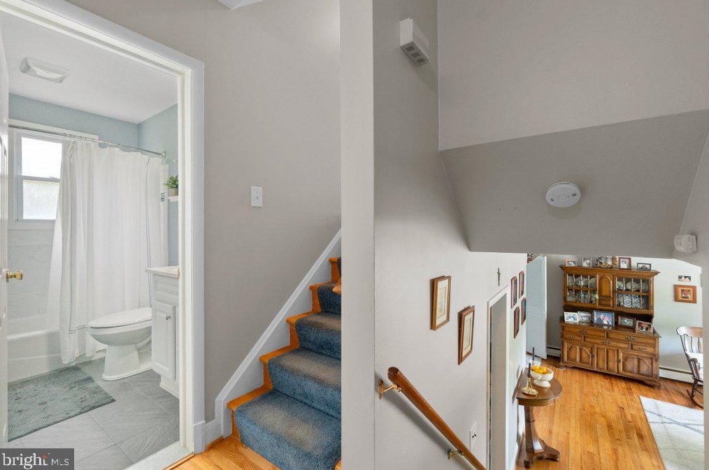 301 Roanoke Dr, Baltimore MD 21228-4243 exterior